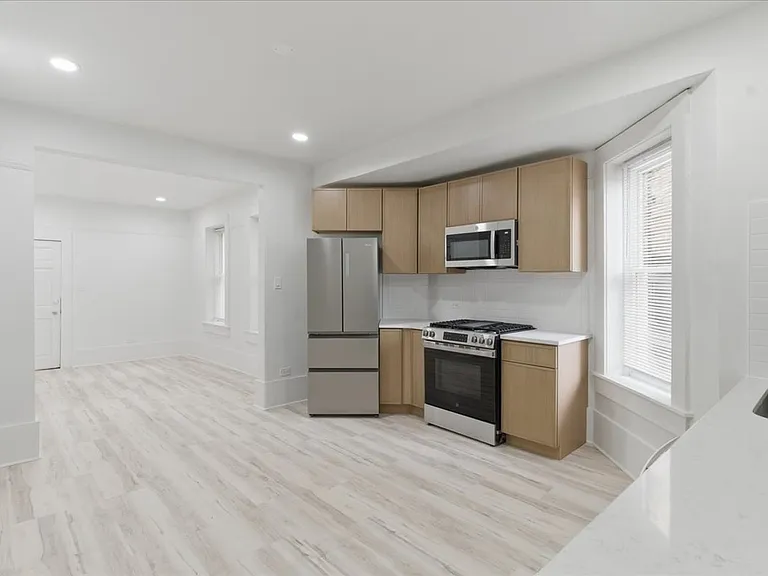 2607 W Haddon Ave #1R — Photo 1