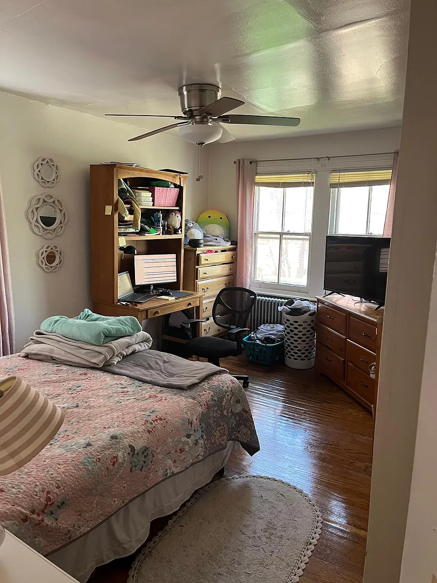 Building Photo - 242 S 44th St #3