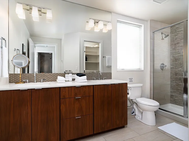 2218C Franklin Ave E #C — Photo 22