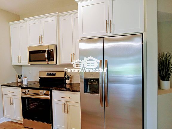 3rd image of 13154 Berrywood Dr