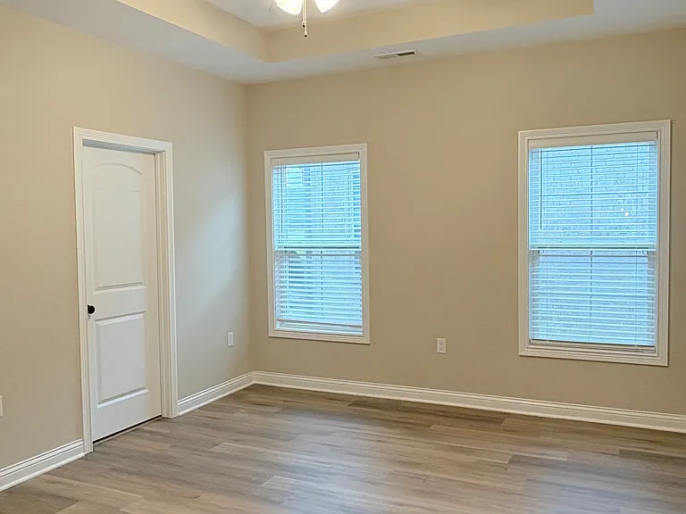 1212 Shallowford St — Photo 10