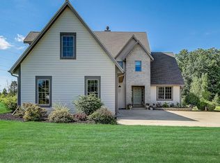 1949 Blacksmith Rd, Cedarburg, WI 53012