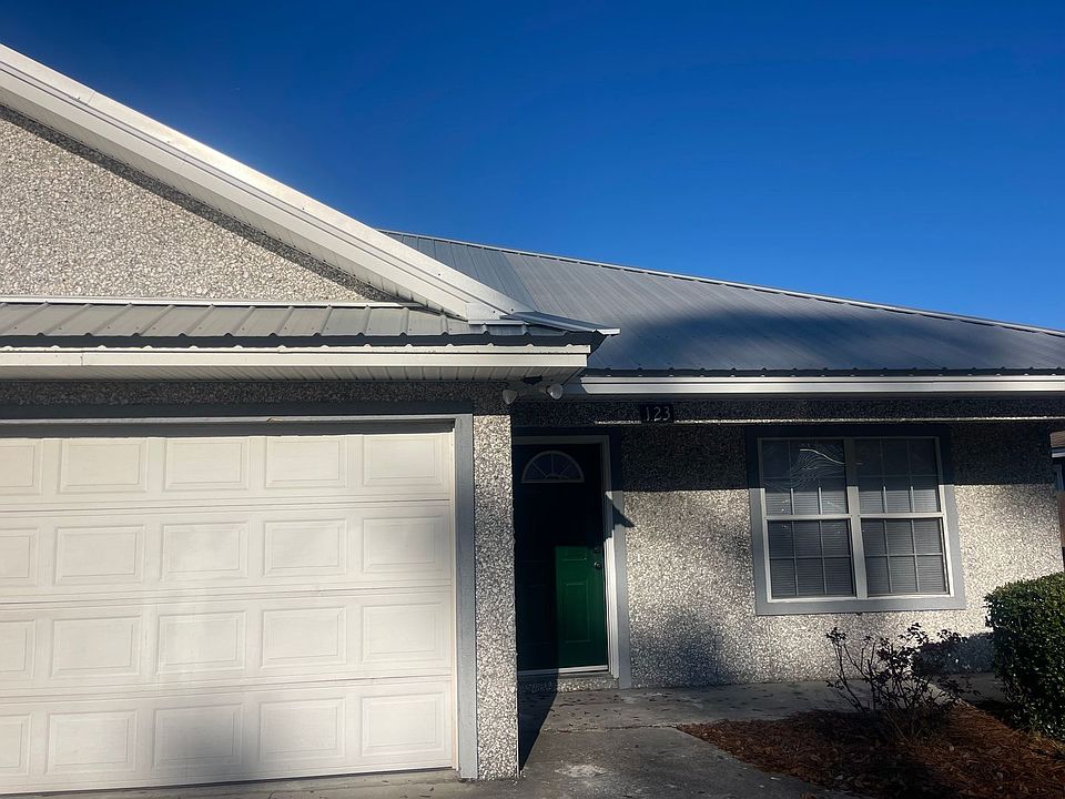 1st image of 121 Leeswood Cir