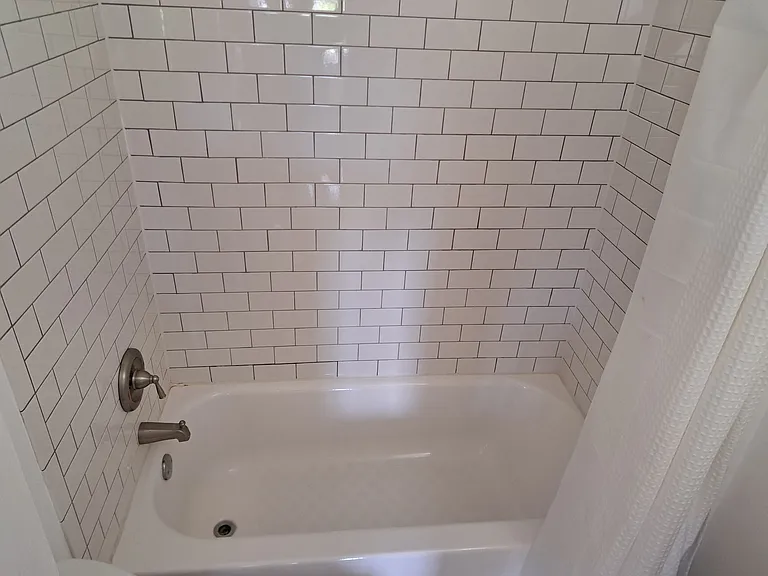Bathroom off 2nd floor siting room