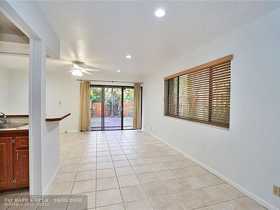 4th image of 3900 NE 18th Ave APT 16C