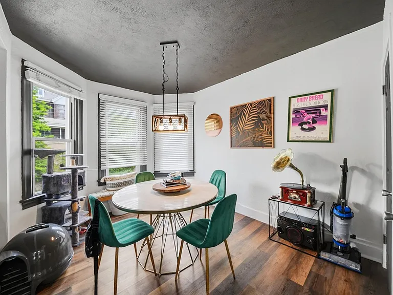 697 Orchard Ave #1 — Photo 4