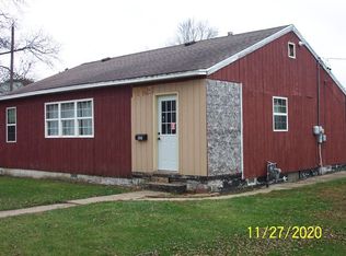 517 N Main St, Gilman, IL 60938