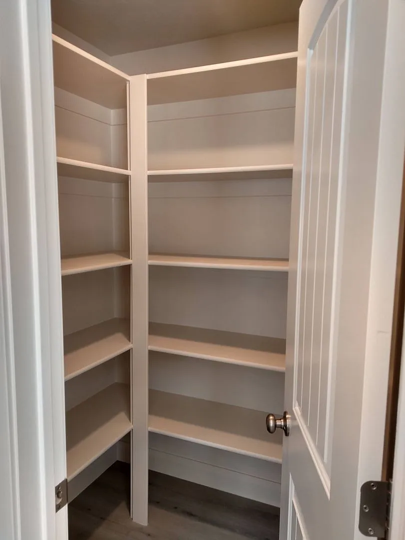 Looks Almost Brand New Townhome! In Fiddlers Canyon! — Photo 3