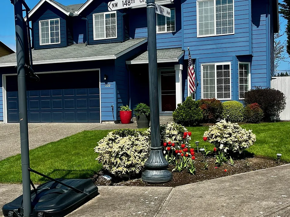 1102 NW 148th Cir