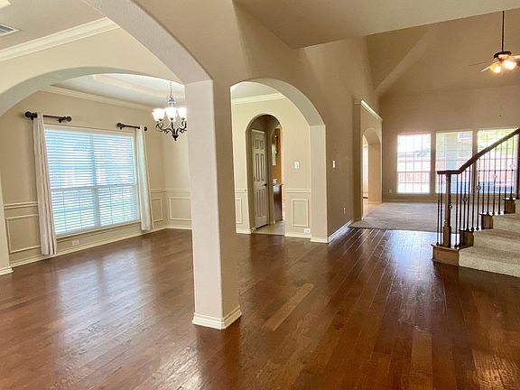 2nd image of 11840 Golden Bell Ln