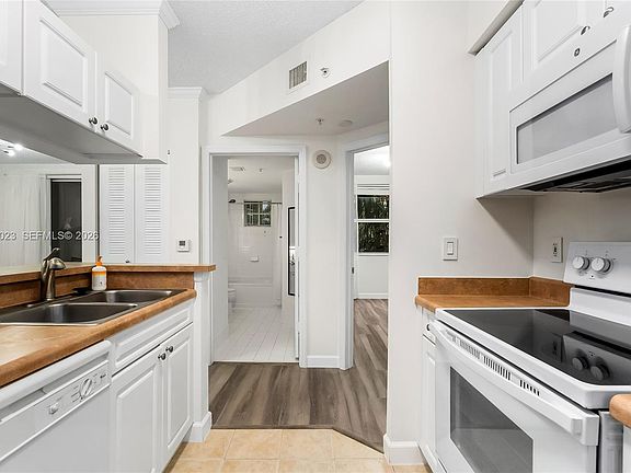 2nd image of 17150 N Bay Rd APT 2301