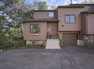 21 Tamarack Cir #100, Fishkill, NY 12524