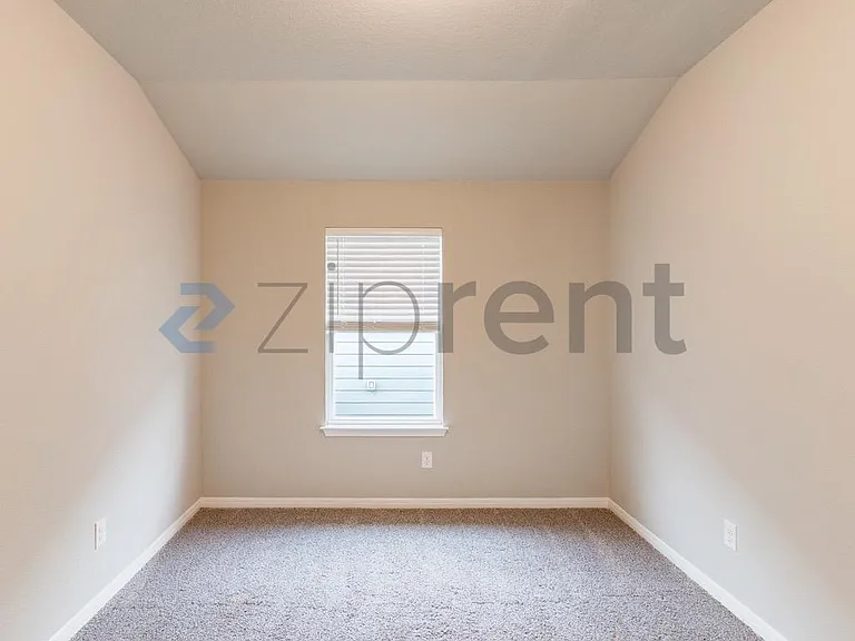 1520 Homestead Farms Dr — Photo 11