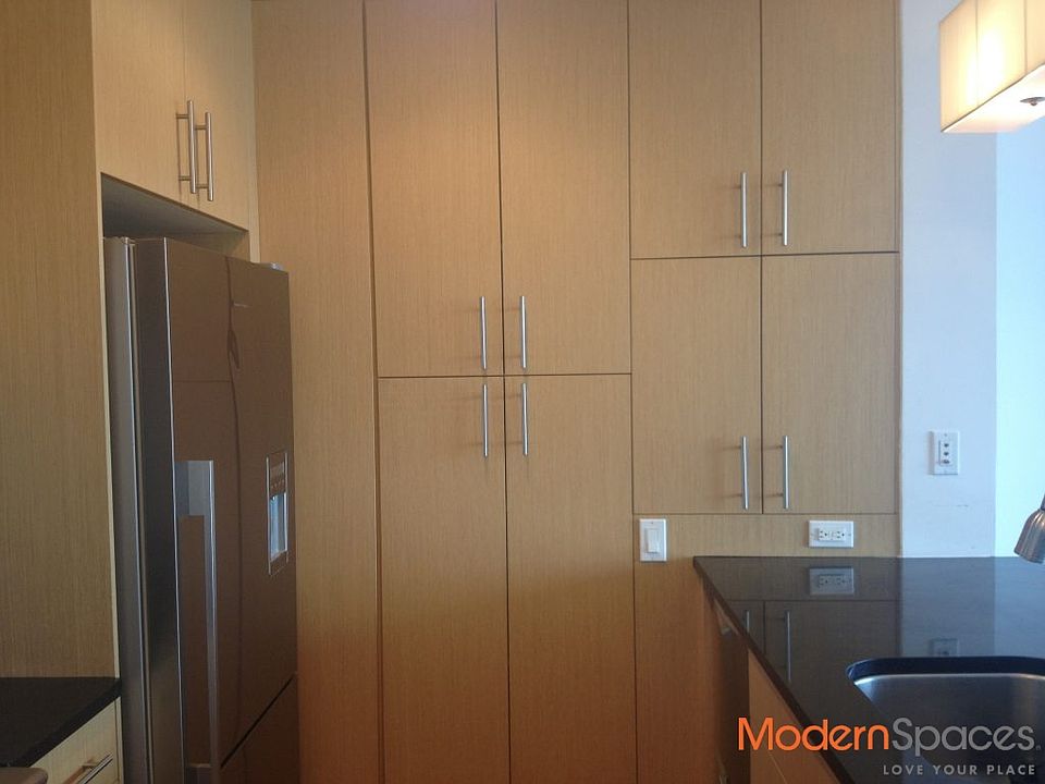 1st image of 5-49 Borden Ave #J7