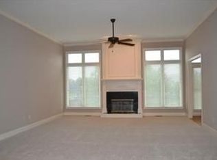 9513 Falcon Ridge Dr, Lenexa, KS 66220