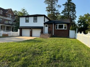 126 W 5th Ave, Roselle, NJ 07203