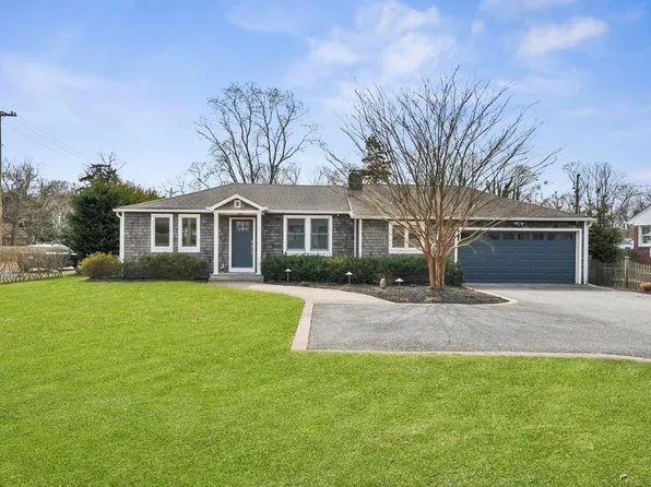 880 South Country Road, East Patchogue, NY 11772