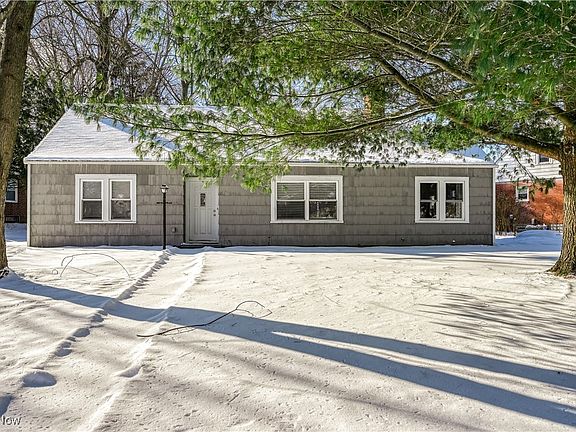 2nd image of 2534 Eastgate Ave