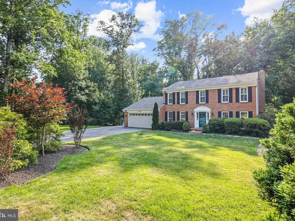 11834 Larry Rd, Fairfax, VA 22030