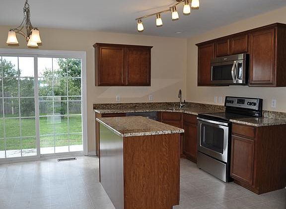 Additional kitchen view