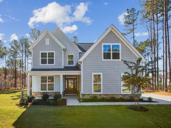 544 Saul Meadow Dr #38, Zebulon, NC 27597