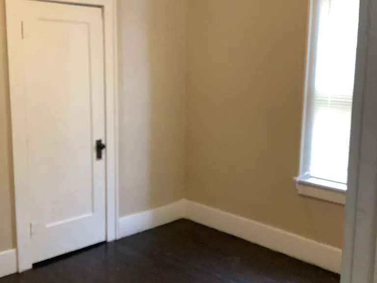 905 NE Madison Ave #1 — Photo 10