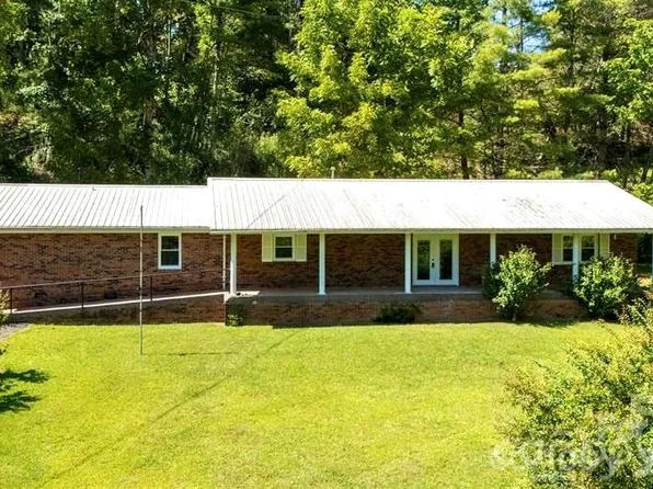 208 Murdock Rd, Bakersville, NC 28705