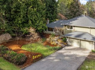23714 NE 70th St, Redmond, WA 98053