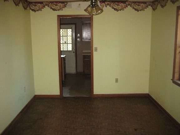 4th image of 120 Pinedale Cir