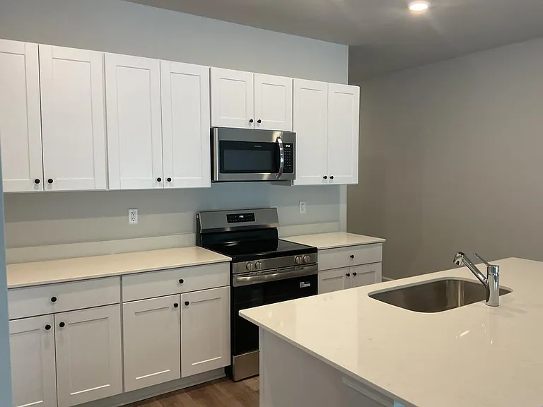 508 Cambria Dr — Photo 6