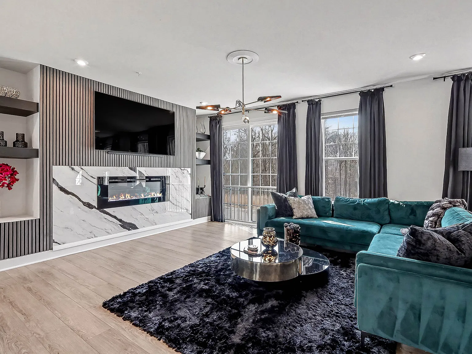 4 bed, 2880 sqft, $4,500 — Photo 3