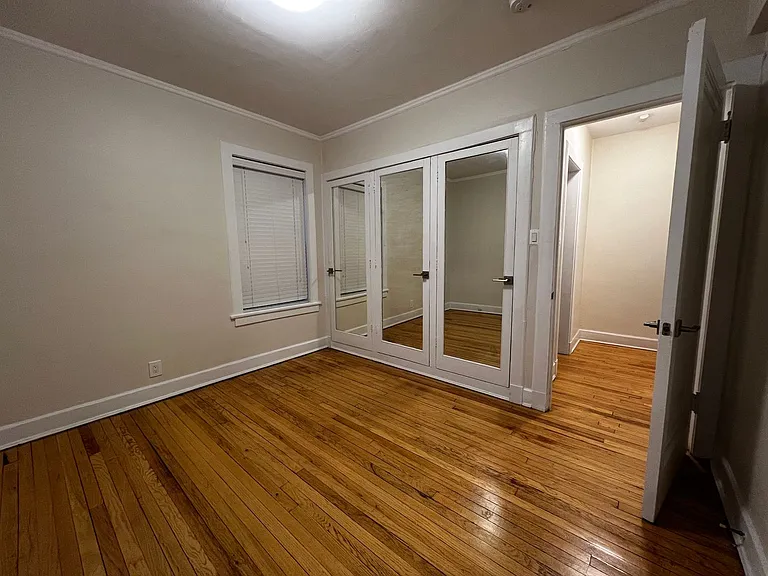 800-810 Michigan — Photo 29