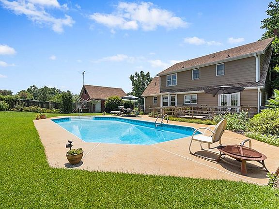 4th image of 106 Brent Ln