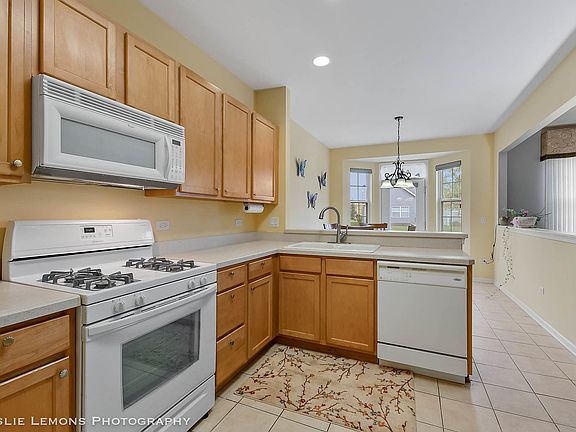 4th image of 21265 Legion Lake Ct