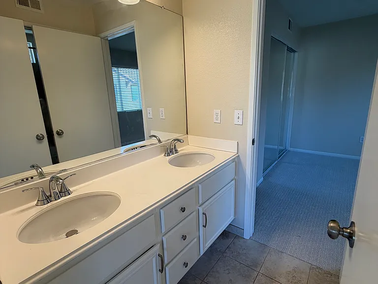10354 Wateridge Cir #313 — Photo 21