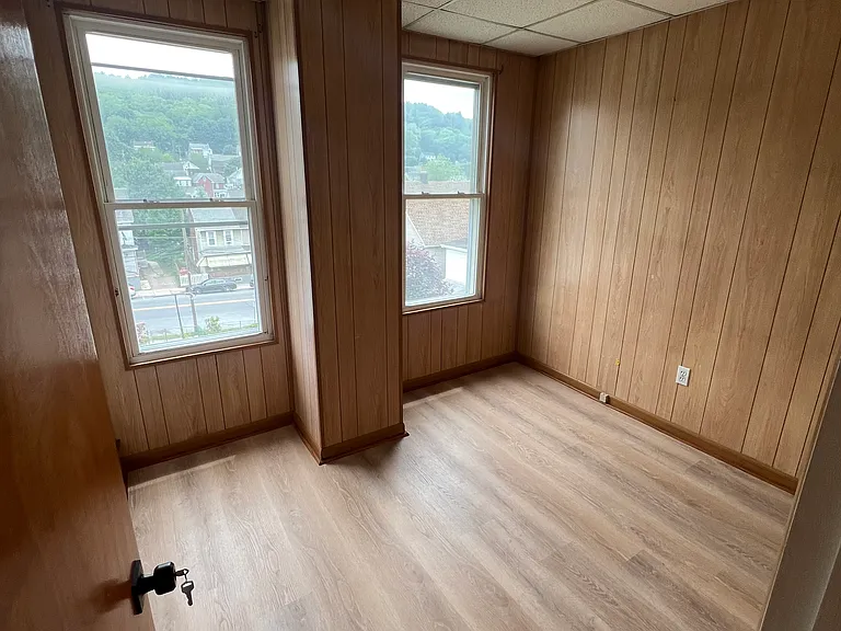 240 W Ridge St #1 — Photo 13