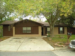 1st image of 28 Wood Hollow Dr