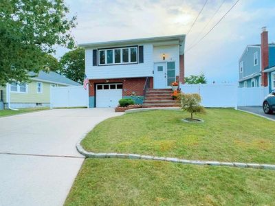 12 Terrace View Road, Farmingdale, NY, 11735