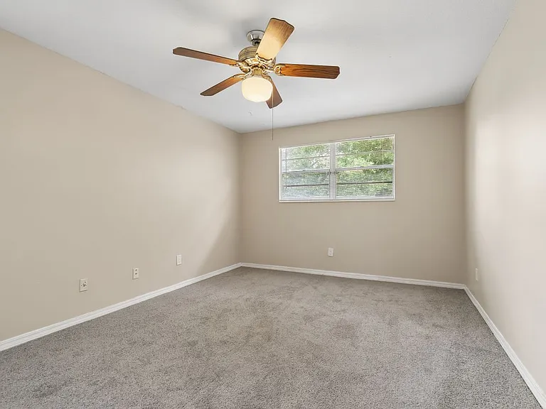 3920 University Club Blvd — Photo 12
