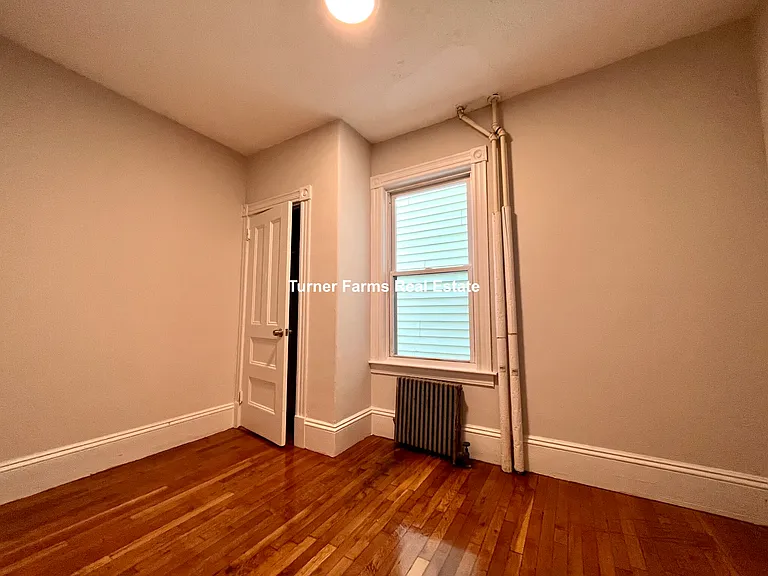 22 Humphreys St #1A — Photo 11