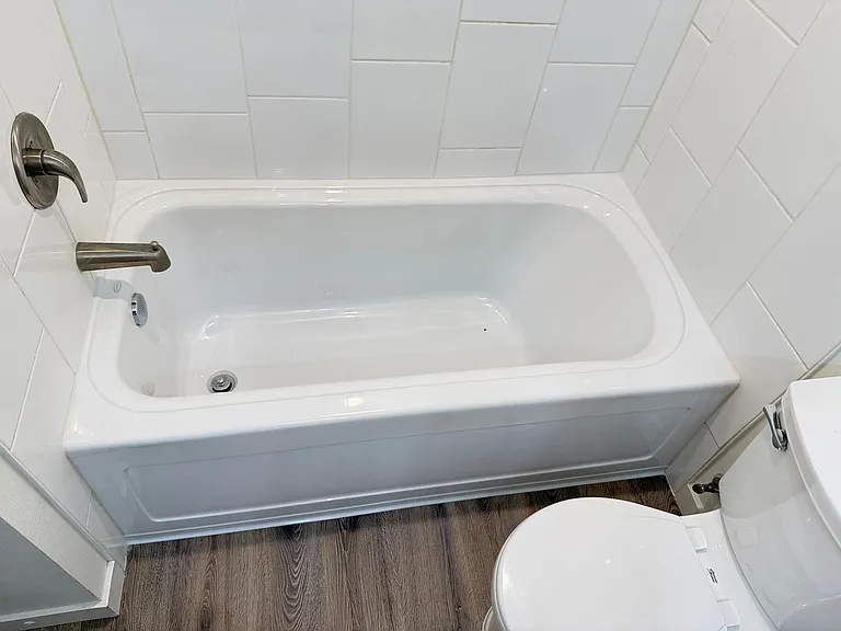 1246 Hughes St — Photo 30