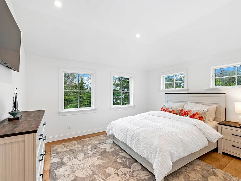 28 Dartmouth Rd — Photo 17