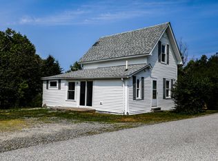 15 Clamshell Aly, Lamoine, ME 04605