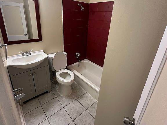 3rd image of 3711 W Franklin St #1
