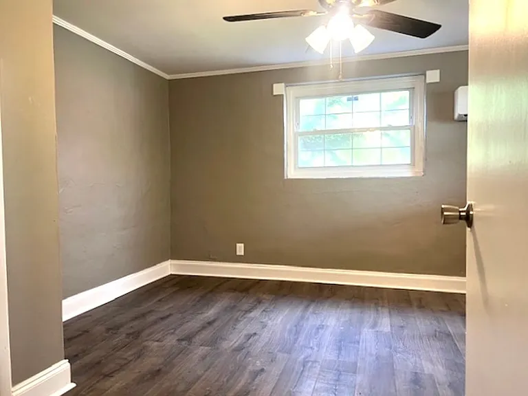 112 Circle Hill Dr — Photo 3
