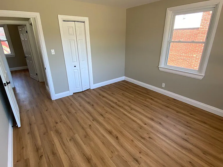 25 Hickery Pl #MAIN FLOOR — Photo 8