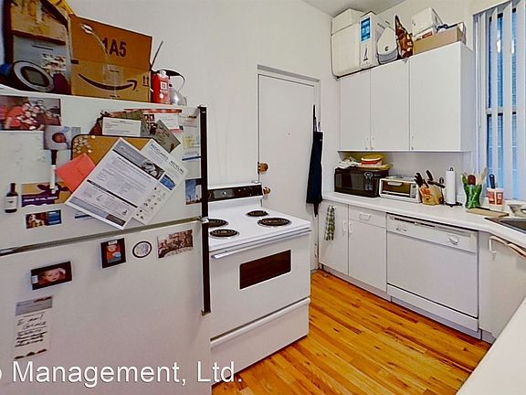 5th image of 701 W Belmont Ave #1N