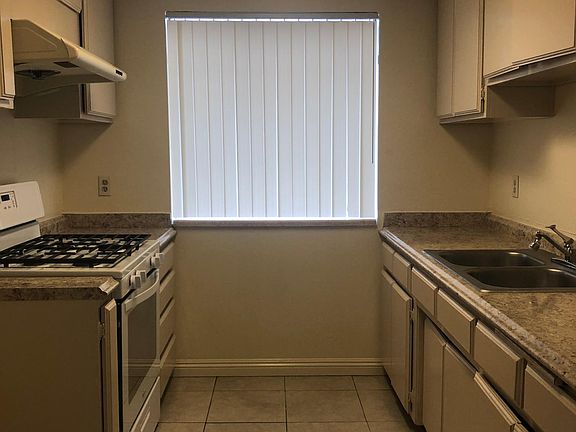 5th image of 824 N Garfield Ave APT C