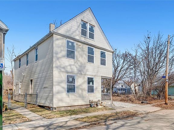3rd image of 7818 Eve Ave