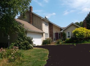 213 S Wulff St, Cary, IL 60013